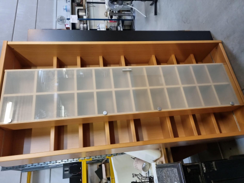 Kasten, Holzkasten, braun, Gewandkasten, 