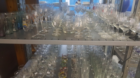 Glas, Gläser, Trinkgläser, Wassergläser , Weingläser, 