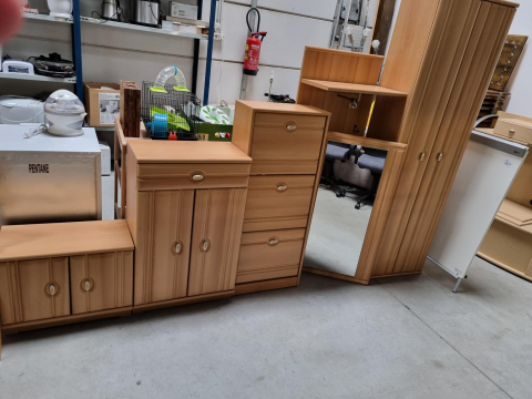 Kasten, Holzkasten, Wandkasten, braun,
